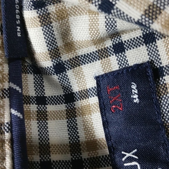 Daniel Cremieux Blue and Beige Plaid Casual Button Down Shirts - Picture 12 of 16